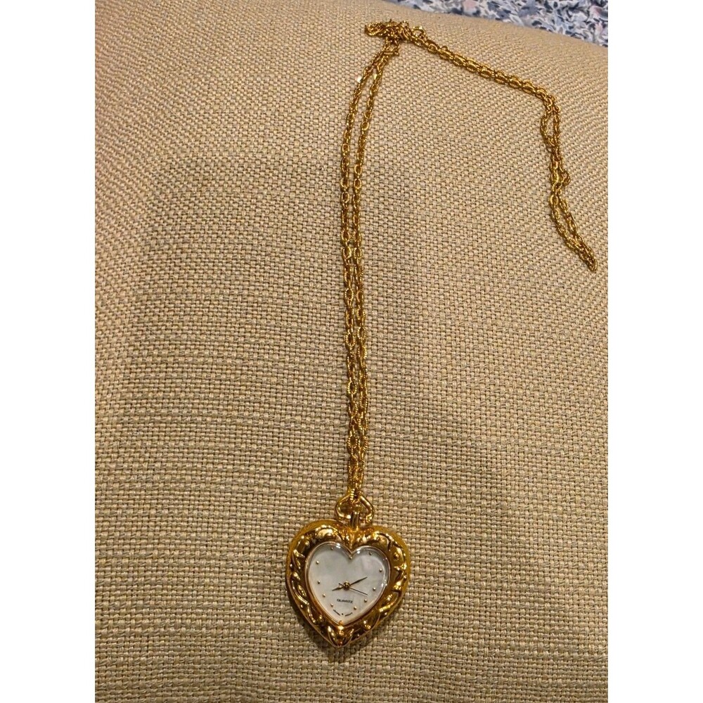 Vintage Avon Heart Shape Necklace Pocket Quartz Watch Women's NEEDS BATTERY